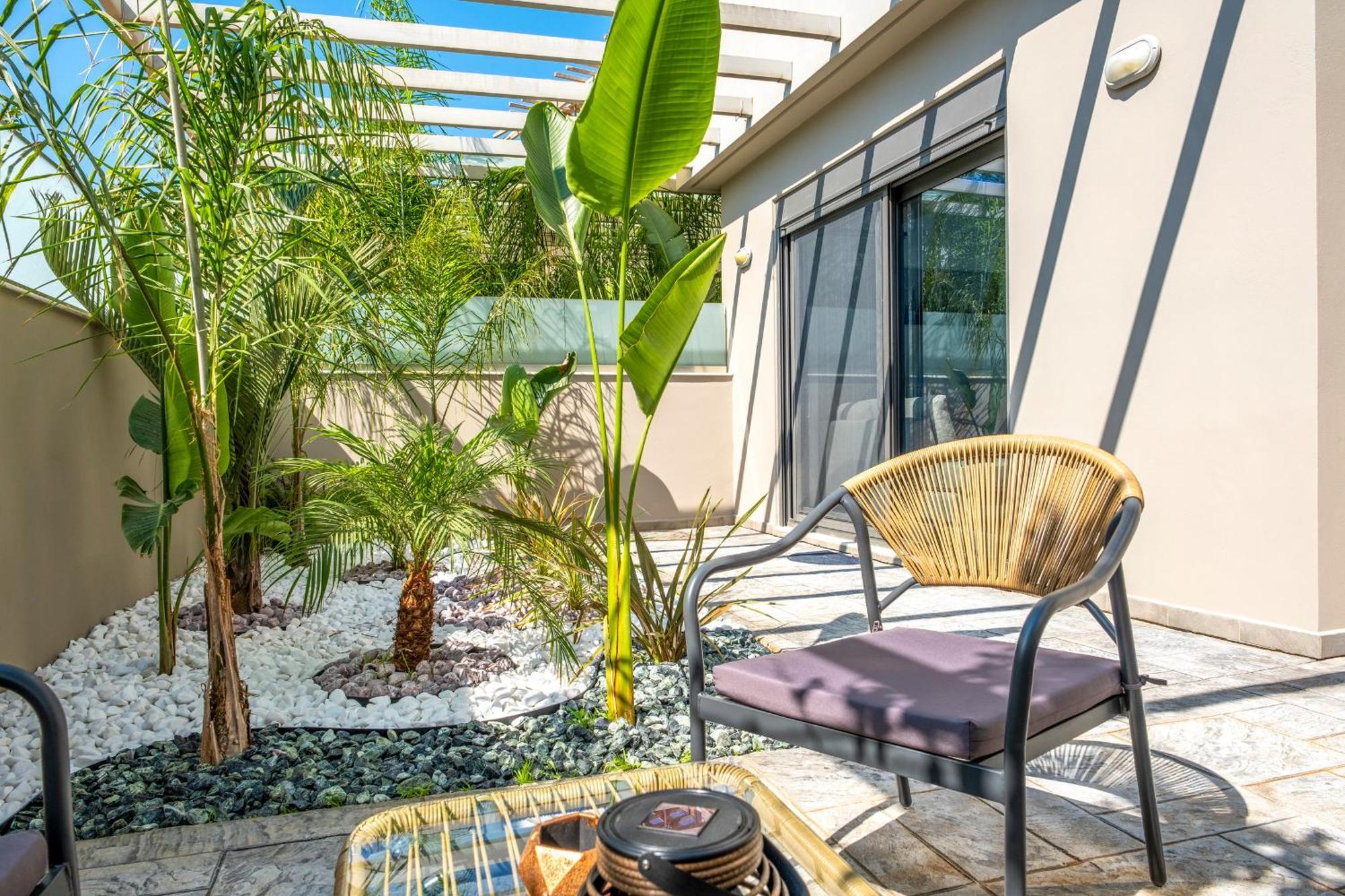 Delight Luxury Residences - * Souda